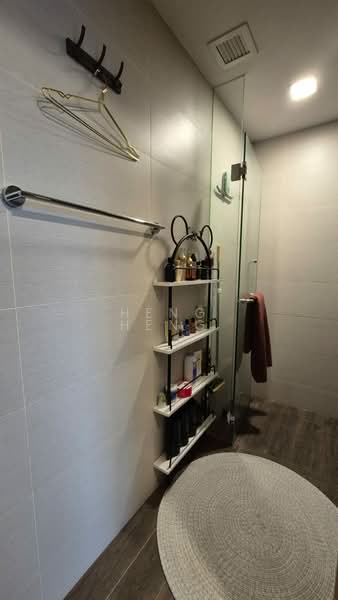River Isles, Punggol Central, 3 Bedrooms, 1,227 sqft, Condominium For Sale, by Heng Heng, 500117571 - Bathroom - PropertyGuru.com.sg