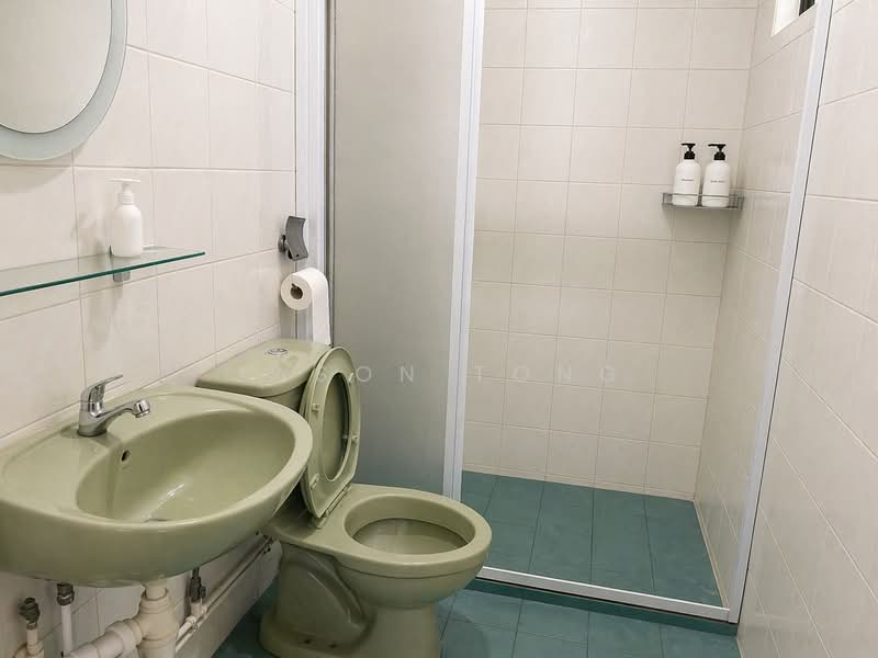 760 Woodlands Avenue 6, 760 Woodlands Avenue 6, 3 Bedrooms, 1,109 sqft, HDB Flat For Sale, by Jason Tong, 500117582 - Bathroom - PropertyGuru.com.sg