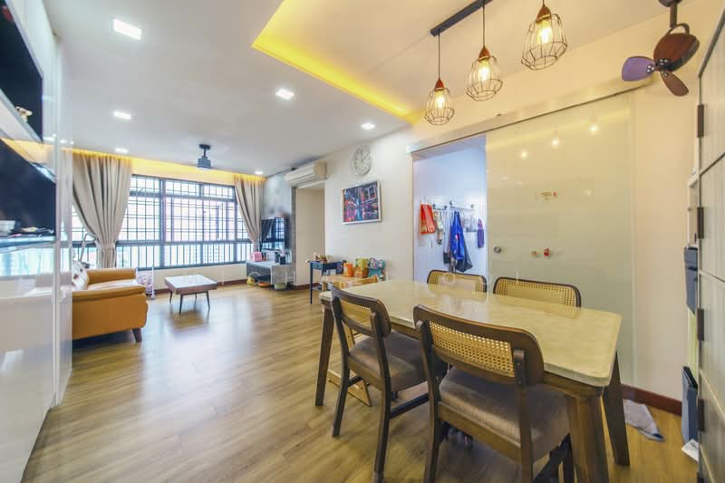 438A Sengkang West Avenue, 438A Sengkang West Avenue, 3 Bedrooms, 1,012 sqft, HDB Flat For Sale, by Michael Ooi, 500117584 - Living Room - PropertyGuru.com.sg