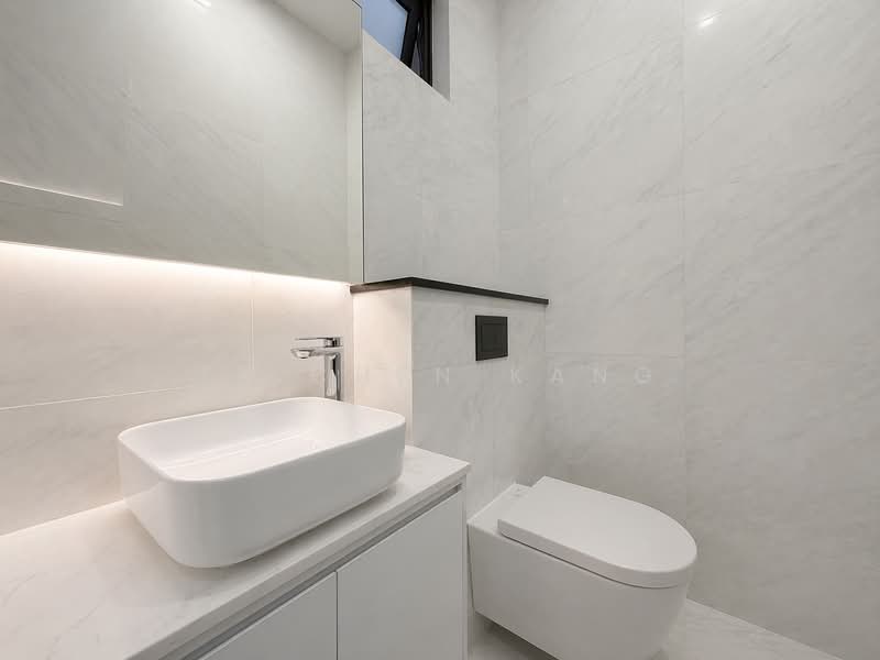 3.5 Storey Modern SemiD with Lift near Beach. Walking distance to MRT, bus stop, and mall., Pasir Ris Ave, Pasir Ris Lane, Pasir Ris Way, Pasir Ris Road, 5 Bedrooms, 5,091 sqft, Semi-Detached House For Sale, by Er Chen Kang, 500117587 - Bathroom - PropertyGuru.com.sg