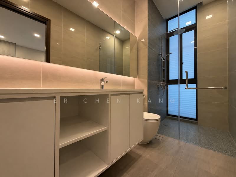 3.5 Storey Modern SemiD with Lift near Beach. Walking distance to MRT, bus stop, and mall., Pasir Ris Ave, Pasir Ris Lane, Pasir Ris Way, Pasir Ris Road, 5 Bedrooms, 5,091 sqft, Semi-Detached House For Sale, by Er Chen Kang, 500117587 - Bathroom - PropertyGuru.com.sg