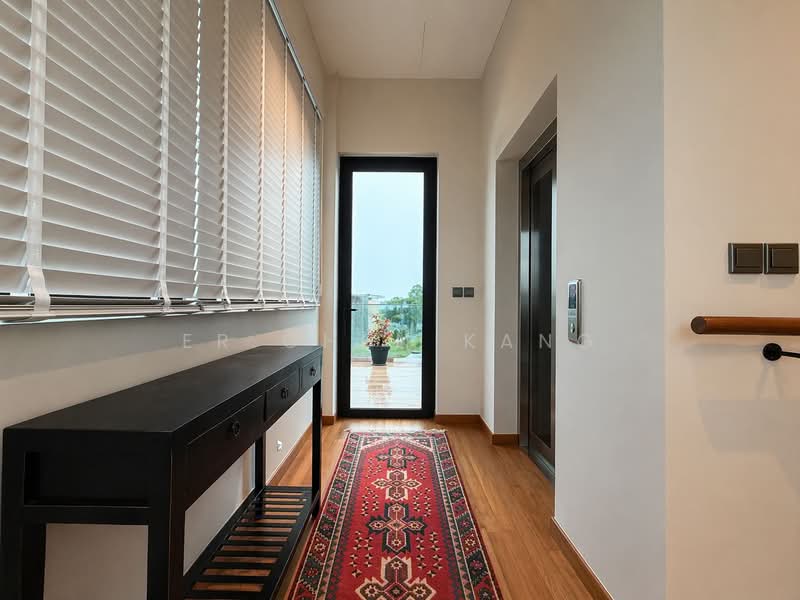 3.5 Storey Modern SemiD with Lift near Beach. Walking distance to MRT, bus stop, and mall., Pasir Ris Ave, Pasir Ris Lane, Pasir Ris Way, Pasir Ris Road, 5 Bedrooms, 5,091 sqft, Semi-Detached House For Sale, by Er Chen Kang, 500117587 - Corridor - PropertyGuru.com.sg