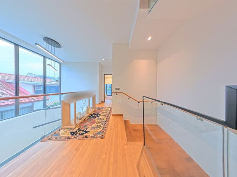 3.5 Storey Modern SemiD with Lift near Beach. Walking distance to MRT, bus stop, and mall., Pasir Ris Ave, Pasir Ris Lane, Pasir Ris Way, Pasir Ris Road, 5 Bedrooms, 5,091 sqft, Semi-Detached House For Sale, by Er Chen Kang, 500117587 - Corridor - PropertyGuru.com.sg