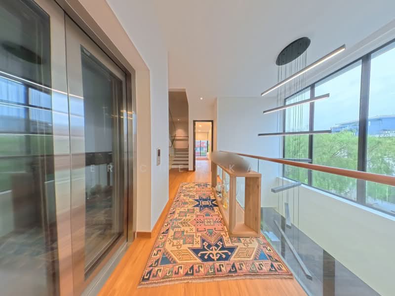 3.5 Storey Modern SemiD with Lift near Beach. Walking distance to MRT, bus stop, and mall., Pasir Ris Ave, Pasir Ris Lane, Pasir Ris Way, Pasir Ris Road, 5 Bedrooms, 5,091 sqft, Semi-Detached House For Sale, by Er Chen Kang, 500117587 - Corridor - PropertyGuru.com.sg