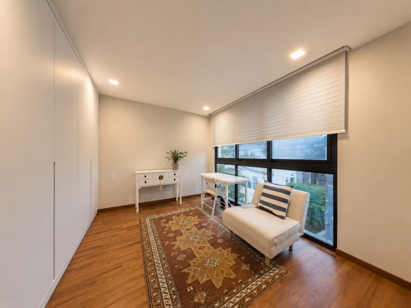 3.5 Storey Modern SemiD with Lift near Beach. Walking distance to MRT, bus stop, and mall., Pasir Ris Ave, Pasir Ris Lane, Pasir Ris Way, Pasir Ris Road, 5 Bedrooms, 5,091 sqft, Semi-Detached House For Sale, by Er Chen Kang, 500117587 - Study - PropertyGuru.com.sg