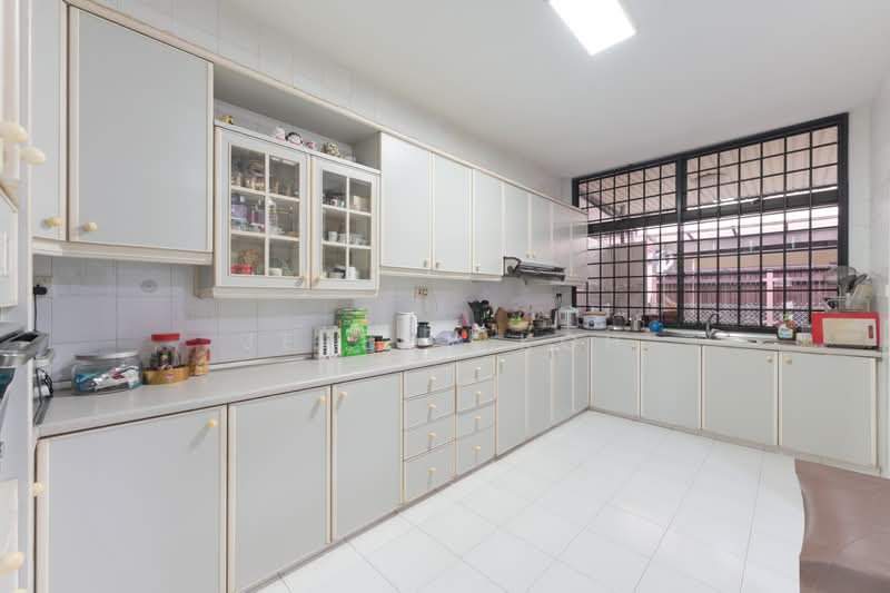 Bedok Ria, , 4 Bedrooms, 2,659 sqft, Terraced House For Sale, by Jeremy Koh, 500117588 - Kitchen - PropertyGuru.com.sg