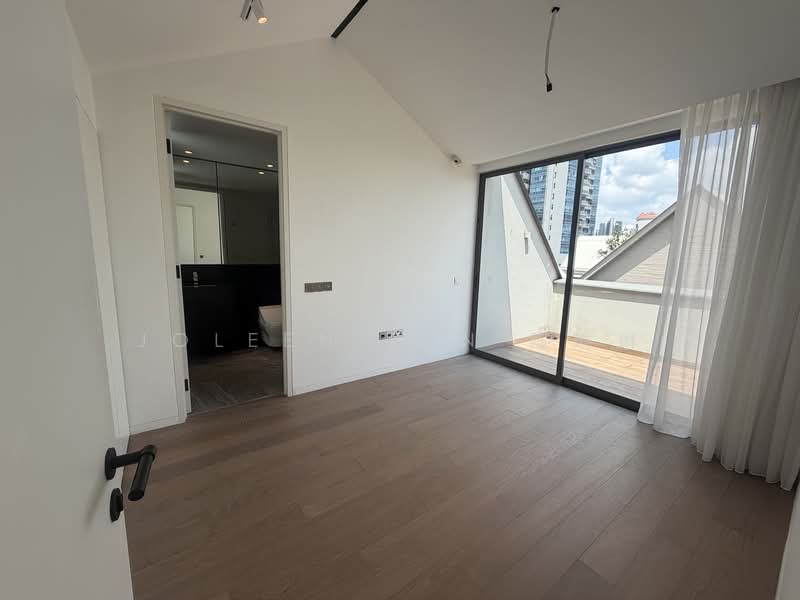 10 Evelyn, 10 Evelyn Road, 3 Bedrooms, 1,410 sqft, Condominium For Sale, by Joleen Tan 陈琳琳, 500117596 - Bathroom - PropertyGuru.com.sg