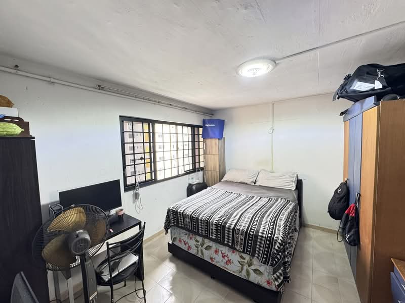 230 Tampines Street 24, 230 Tampines Street 24, 3 Bedrooms, 1,055 sqft, HDB Flat For Sale, by Ghafur Khan, 500117597 - Bedroom - PropertyGuru.com.sg