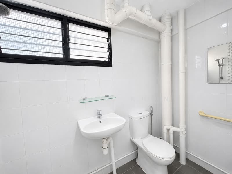 230 Tampines Street 24, 230 Tampines Street 24, 3 Bedrooms, 1,055 sqft, HDB Flat For Sale, by Ghafur Khan, 500117597 - Kitchen Bathroom - PropertyGuru.com.sg