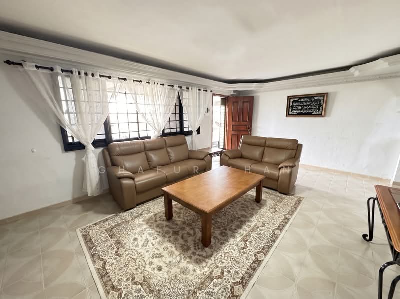 230 Tampines Street 24, 230 Tampines Street 24, 3 Bedrooms, 1,055 sqft, HDB Flat For Sale, by Ghafur Khan, 500117597 - Living Room - PropertyGuru.com.sg