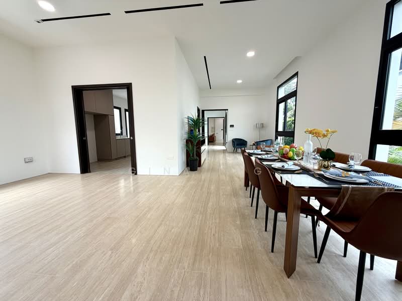 Modern Brand New Freehold Bungalow @Holland. Fantastic location, Modern brand new freehold bungalow at Holland, 5 Bedrooms, 12,109 sqft, Bungalow House For Sale, by Gina Tng, 500117604 - PropertyGuru.com.sg