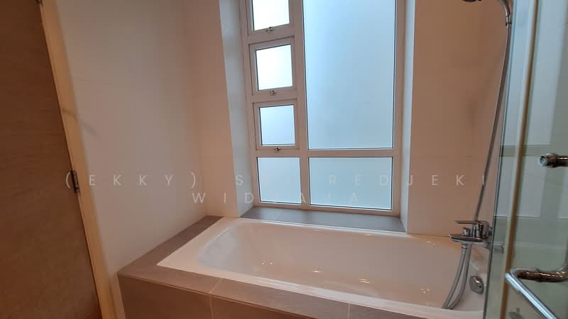 The Sunnidora, 46 Lor G Telok Kurau, 3 Bedrooms, 872 sqft, Condominium For Rent, by (Ekky) Sri Redjeki Widjaja, 500117610 - Bathroom - PropertyGuru.com.sg