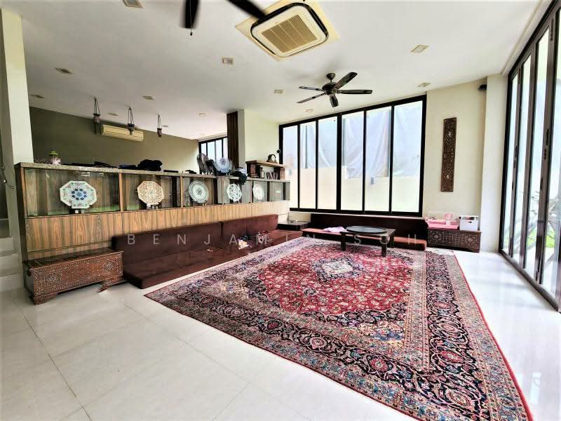 For Sale - JUMP ON THE BAYSHORE BANDWAGON