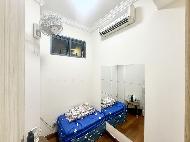Glendale Park, 21 Hillview Avenue, 2 Bedrooms, 1,044 sqft, Condominium For Sale, by Tiffany Yew, 500117622 - Helper’s room  - PropertyGuru.com.sg