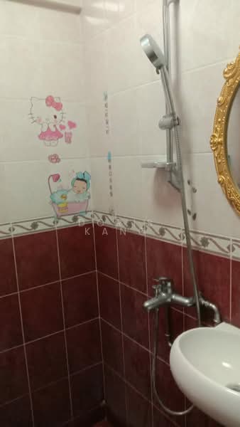 113 Tao Ching Road, 113 Tao Ching Road, Room Rental, 100 sqft, HDB Flat For Rent, by Doris Kang, 500117631 - Bathroom - PropertyGuru.com.sg