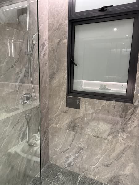 Sophia Meadow, 132 Sophia Road, 2 Bedrooms, 614 sqft, Condominium For Sale, by Pravin Kumar, 500117649 - Bathroom - PropertyGuru.com.sg