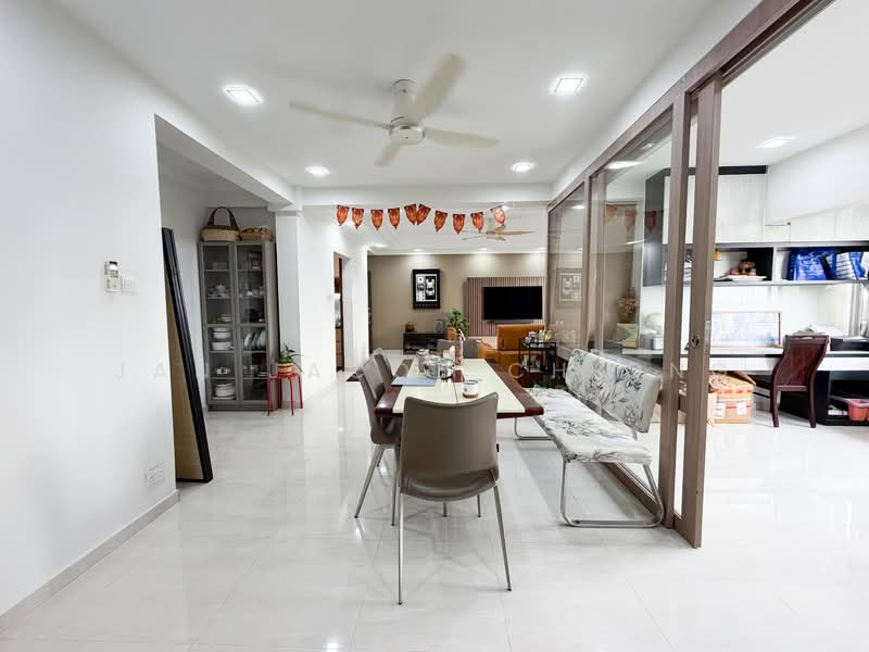 Neptune Court, 1 Marine Vista, 3 Bedrooms, 1,636 sqft, Apartment For Sale, by Jan Jacob Chiong, 500117658 - Dining Room - PropertyGuru.com.sg