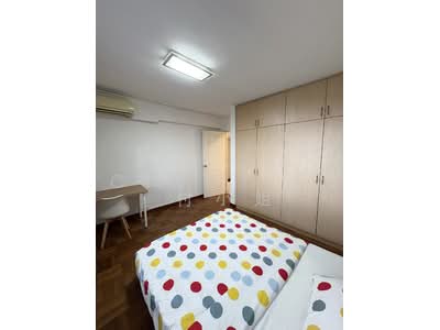 For Rent - Big Bedroom @ Botanic Gardens MRT