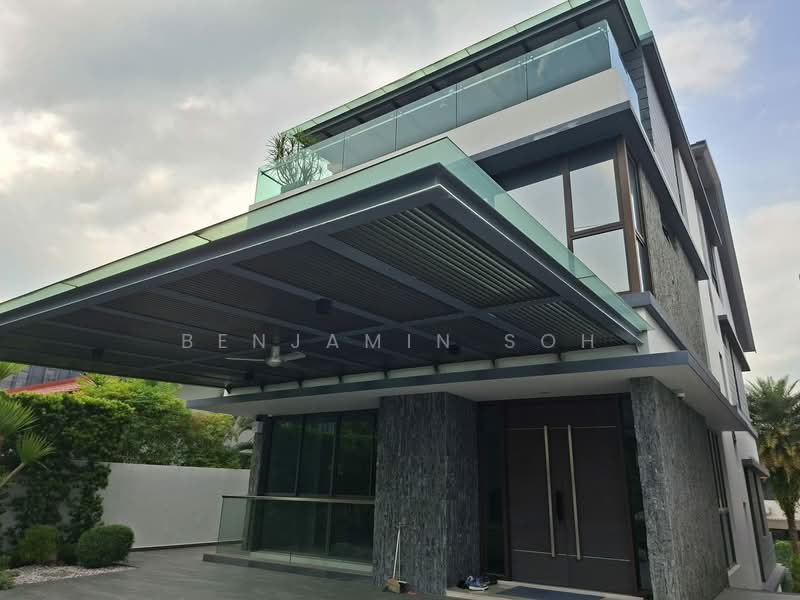CONTEMPORARY BUNGALOW WITH POOL & LIFT, Wide frontage with 5 ensuite bedrooms, 7 Bedrooms, 8,078 sqft, Bungalow House For Sale, by Benjamin Soh, 500117668 - Exterior - PropertyGuru.com.sg