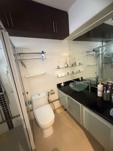 75C Redhill Road, 75C Redhill Road, 3 Bedrooms, 1,238 sqft, HDB Flat For Sale, by Jane Lim, 500117669 - Bathroom - PropertyGuru.com.sg