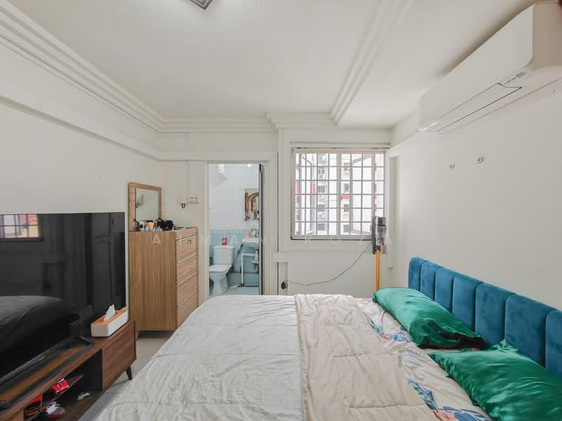 316 Bukit Batok Street 32, 316 Bukit Batok Street 32, 2 Bedrooms, 732 sqft, HDB Flat For Sale, by Aiman Roza, 500117671 - Bedroom - PropertyGuru.com.sg