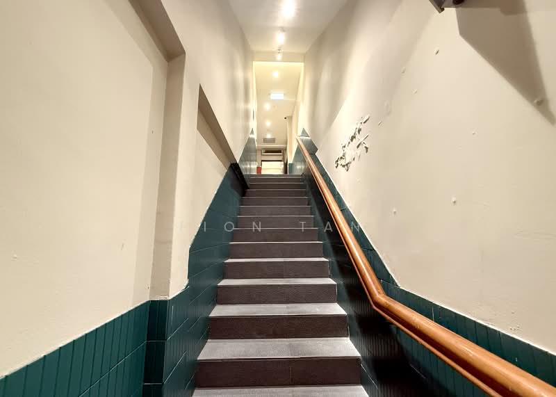 Chinatown Shophouse F&B, Mosque Street Restaurant, Mosque Street, 3,072 sqft, Food & Beverage For Rent, by Fion Tan, 500117675 - Corridor - CommercialGuru.com.sg