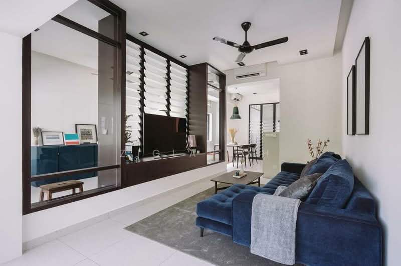 72 Seng Poh Road, , 3 Bedrooms, 980 sqft, Apartment For Sale, by Ziglar Oh, 500117680 - Living Room - PropertyGuru.com.sg