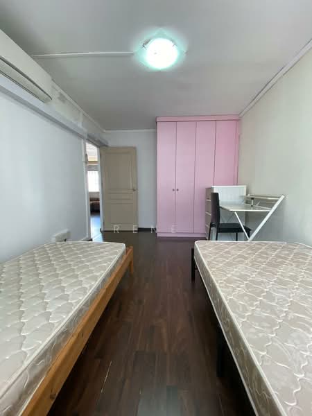 36 Bedok South Avenue 2, 36 Bedok South Avenue 2, 3 Bedrooms, 904 sqft, HDB Flat For Sale, by Irene ., 500117703 - Bedroom B - PropertyGuru.com.sg