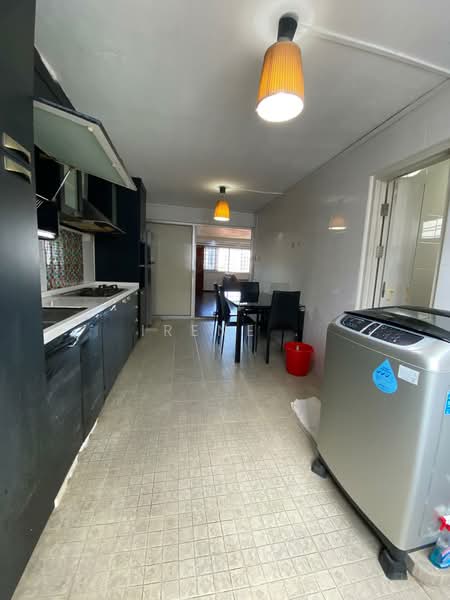 36 Bedok South Avenue 2, 36 Bedok South Avenue 2, 3 Bedrooms, 904 sqft, HDB Flat For Sale, by Irene ., 500117703 - Kitchen - PropertyGuru.com.sg