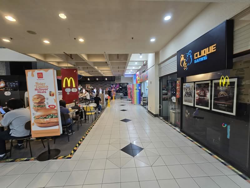 Parklane Shopping Mall, 35 Selegie Road, 2,141 sqft, Other Retail For Rent, by Victor Koh, 500117707 - Corridor - CommercialGuru.com.sg