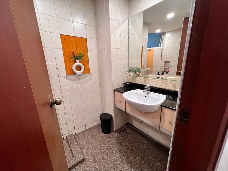 Compass Heights, 9 Sengkang Square, Room Rental, 90 sqft, Condominium For Rent, by Priscilla Low, 500117741 - Bathroom - PropertyGuru.com.sg