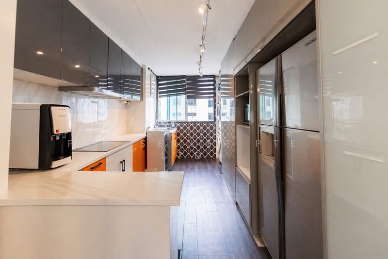 108 Serangoon North Avenue 1, 108 Serangoon North Avenue 1, 2 Bedrooms, 743 sqft, HDB Flat For Sale, by Aileen Chew, 500117745 - Kitchen - PropertyGuru.com.sg