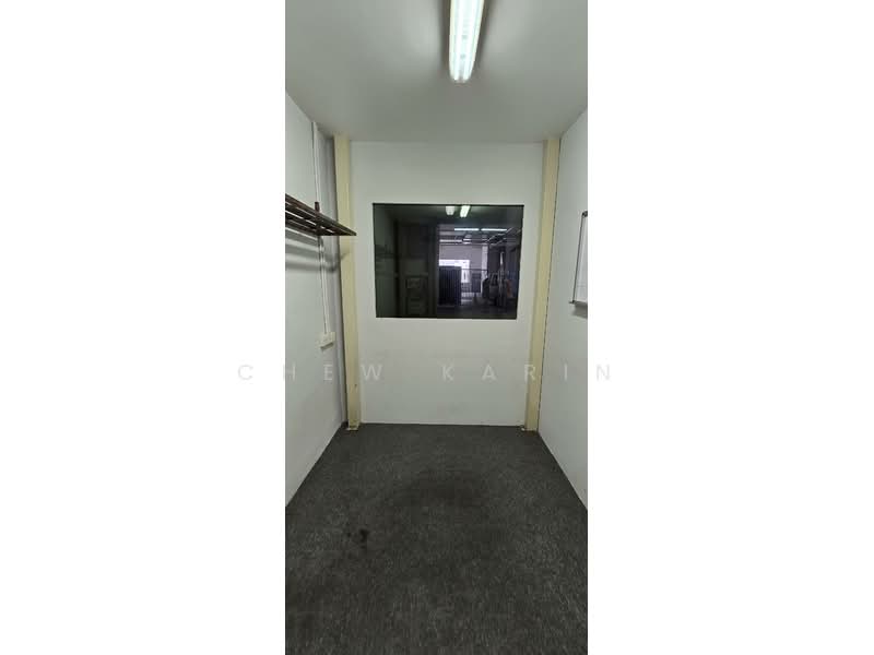 Wcega Plaza, 1 Bukit Batok Crescent, 2,400 sqft, Light Industrial (B1) For Sale, by Chew Karin, 500117750 - Interior - CommercialGuru.com.sg