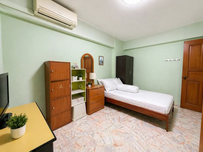 122 Paya Lebar Way, 122 Paya Lebar Way, 3 Bedrooms, 980 sqft, HDB Flat For Sale, by Angela Ng, 500117758 - Bedroom - PropertyGuru.com.sg