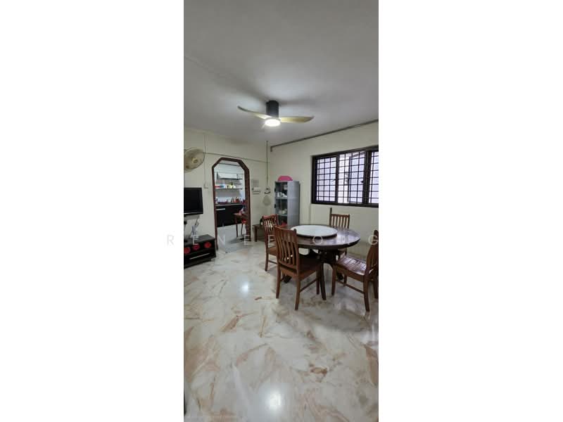 154 Yishun Street 11, 154 Yishun Street 11, 3 Bedrooms, 1,302 sqft, HDB Flat For Sale, by Renee Ong, 500117763 - Living Room - PropertyGuru.com.sg