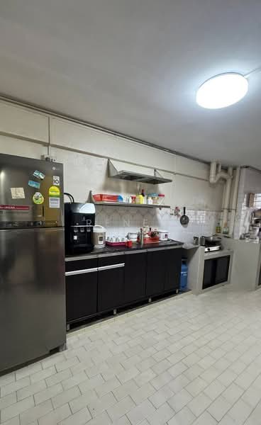 154 Yishun Street 11, 154 Yishun Street 11, 3 Bedrooms, 1,302 sqft, HDB Flat For Sale, by Renee Ong, 500117763 - Kitchen - PropertyGuru.com.sg