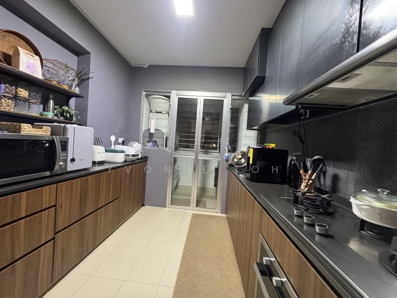 406C Northshore Drive, 406C Northshore Drive, 3 Bedrooms, 1,012 sqft, HDB Flat For Sale, by Yvonne Toh, 500117778 - Kitchen - PropertyGuru.com.sg