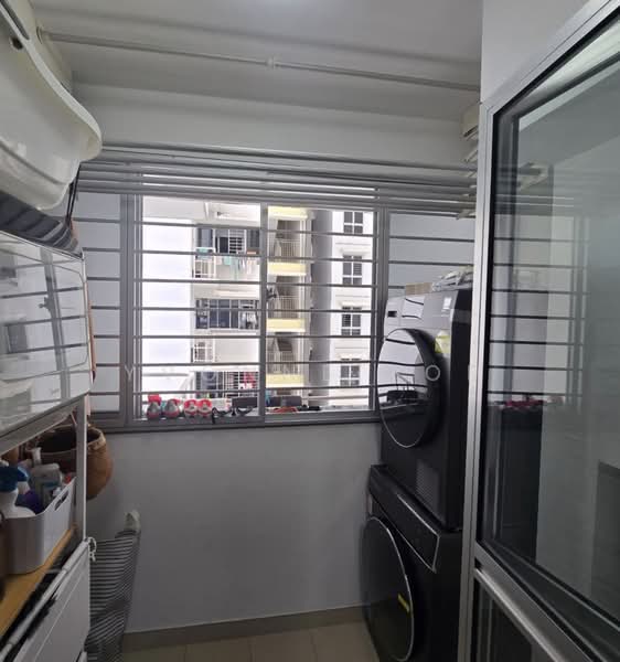 406C Northshore Drive, 406C Northshore Drive, 3 Bedrooms, 1,012 sqft, HDB Flat For Sale, by Yvonne Toh, 500117778 - Balcony - PropertyGuru.com.sg
