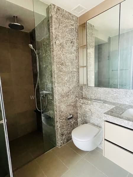 Stirling Residences, 21 Stirling Road, 2 Bedrooms, 678 sqft, Condominium For Rent, by Wang Jing, 500117783 - Bathroom - PropertyGuru.com.sg