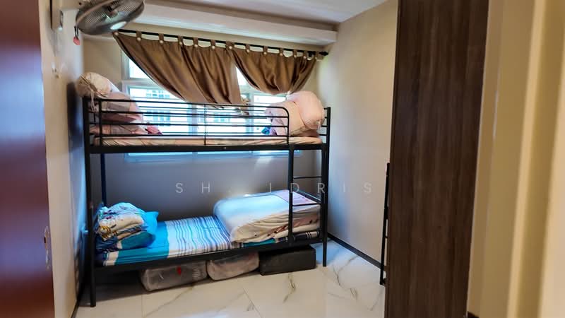 221A Sumang Lane, 221A Sumang Lane, 3 Bedrooms, 1,001 sqft, HDB Flat For Sale, by SH. Idris, 500117793 - Bedroom - PropertyGuru.com.sg