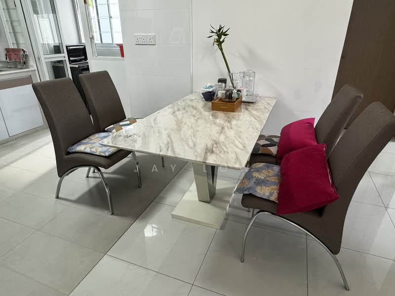 621B Tampines Street 61, 621B Tampines Street 61, Room Rental, 150 sqft, HDB Flat For Rent, by Jay Low, 500117795 - Dining Room - PropertyGuru.com.sg