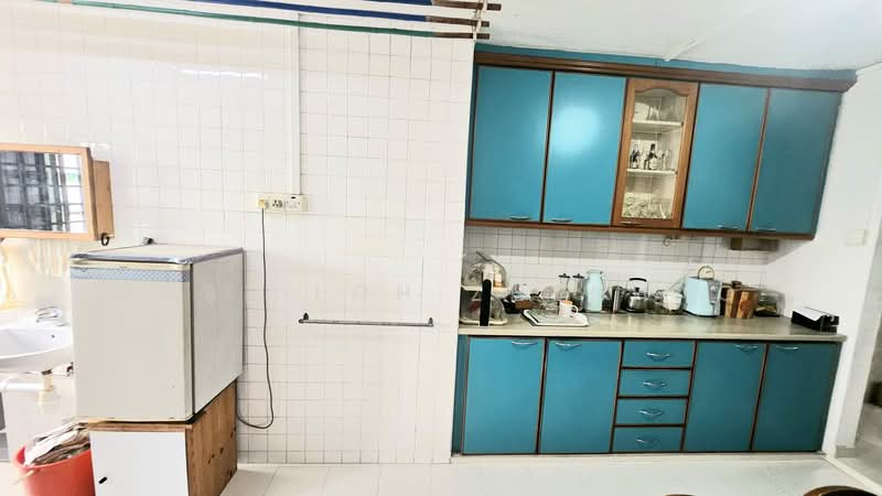 107 Towner Road, 107 Towner Road, 2 Bedrooms, 796 sqft, HDB Flat For Sale, by Jose Loh Zhenhao, 500117813 - Kitchen - PropertyGuru.com.sg