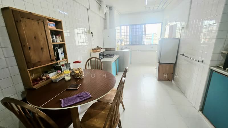107 Towner Road, 107 Towner Road, 2 Bedrooms, 796 sqft, HDB Flat For Sale, by Jose Loh Zhenhao, 500117813 - Kitchen - PropertyGuru.com.sg