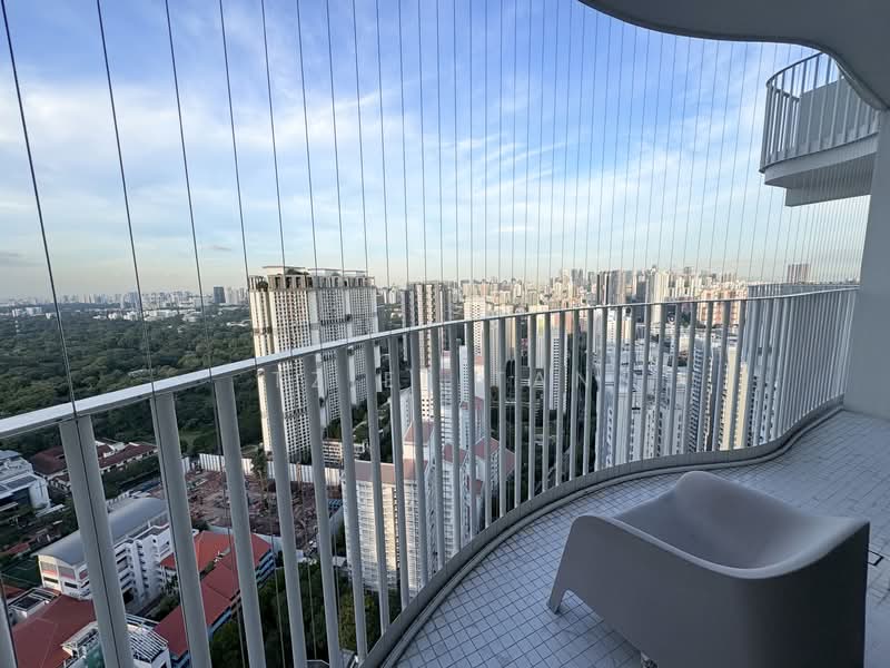Queens Peak, 3 Dundee Road, 3 Bedrooms, 1,001 sqft, Condominium For Sale, by Tziee Tan, 500117819 - Balcony for Relaxation Time  - PropertyGuru.com.sg
