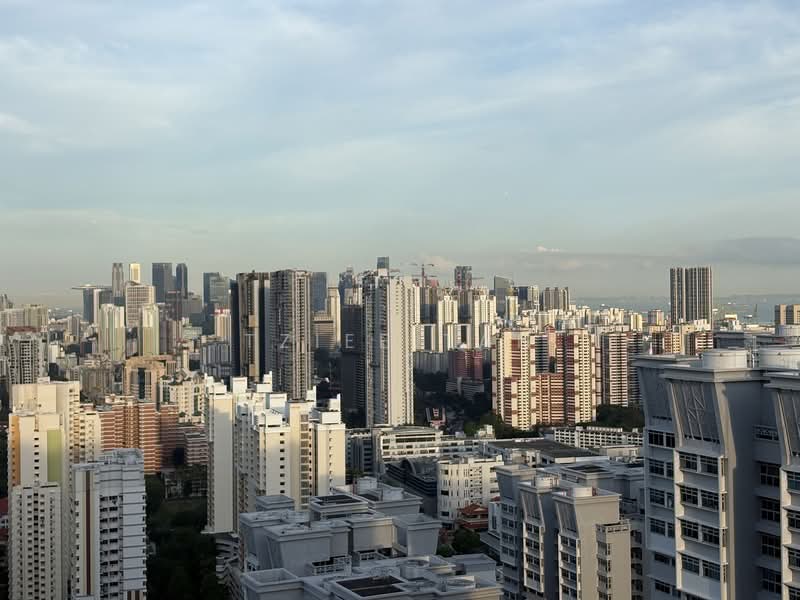 Queens Peak, 3 Dundee Road, 3 Bedrooms, 1,001 sqft, Condominium For Sale, by Tziee Tan, 500117819 - City Skyline from the Balcony - PropertyGuru.com.sg