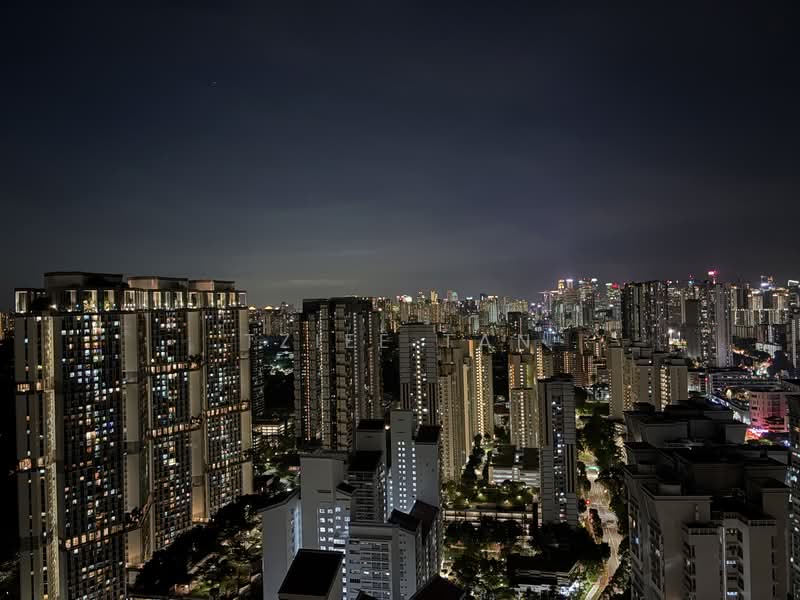 Queens Peak, 3 Dundee Road, 3 Bedrooms, 1,001 sqft, Condominium For Sale, by Tziee Tan, 500117819 - Night view - PropertyGuru.com.sg