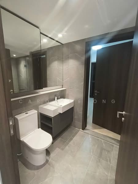 Riverfront Residences, 41 Hougang Avenue 7, 1 Bedroom, 517 sqft, Condominium For Sale, by Caroline Ong, 500117823 - Bathroom - PropertyGuru.com.sg