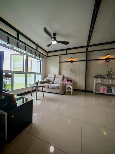 281A Sengkang East Avenue, 281A Sengkang East Avenue, 2 Bedrooms, 721 sqft, HDB Flat For Sale, by Kris Poh, 500117828 - Living Room - PropertyGuru.com.sg