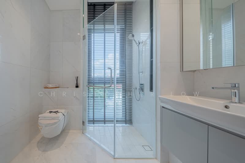 BRAND NEW ULTRA LUXURIOUS DETACHED HOUSE AT MT ROSIE, , 8 Bedrooms, 16,031 sqft, Detached House For Sale, by Christopher Low, 500117837 - Bathroom - PropertyGuru.com.sg