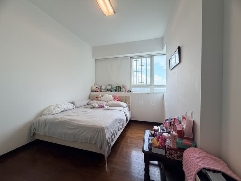 Goldenhill Park Condo, 60 Mei Hwan Drive, 3 Bedrooms, 1,335 sqft, Condominium For Sale, by Linda Chow, 500117843 - Bedroom - PropertyGuru.com.sg